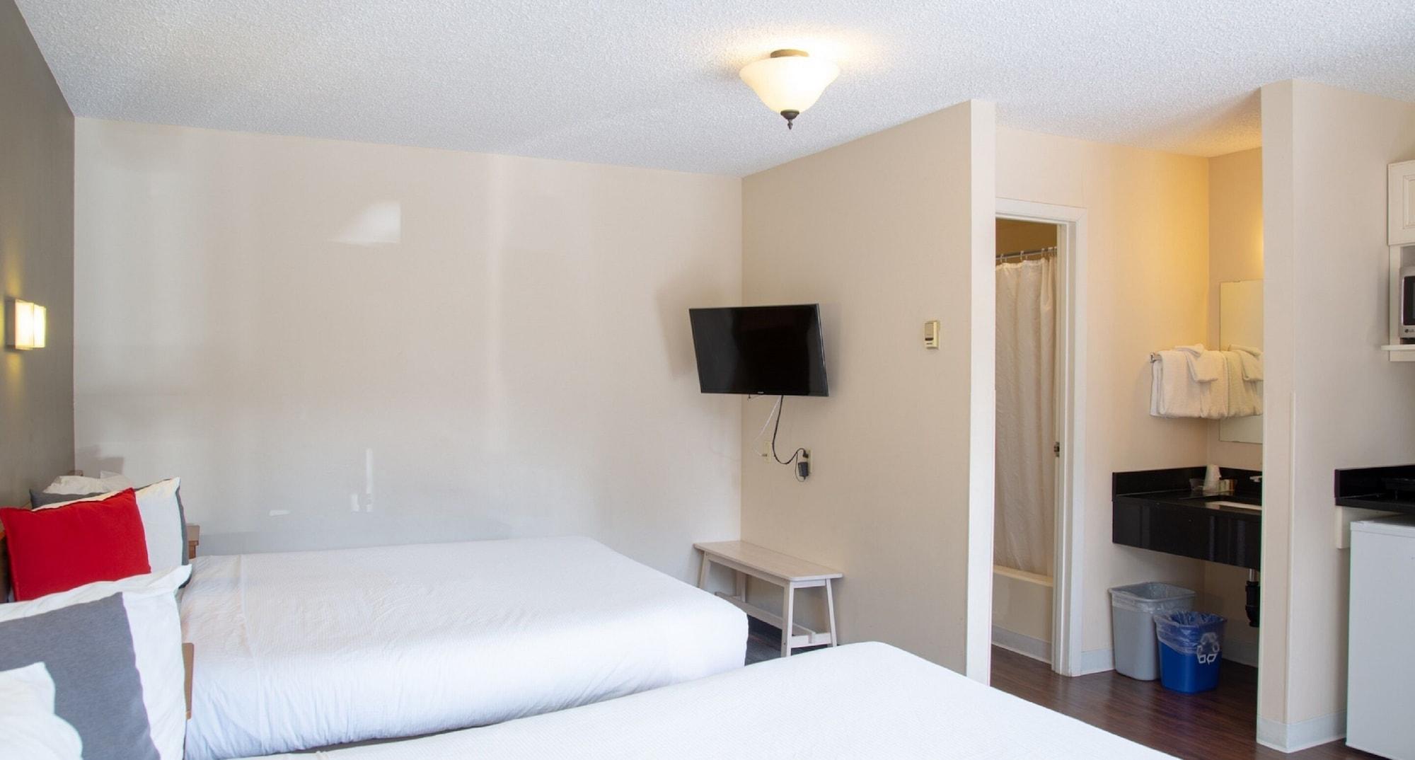 Rundle Mountain Lodge Canmore Bagian luar foto