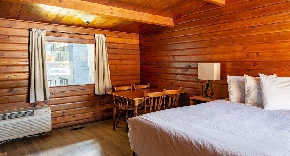 Rundle Mountain Lodge Canmore Bagian luar foto