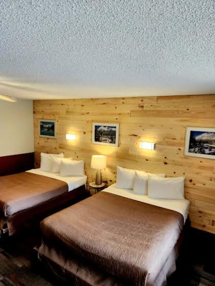 Rundle Mountain Lodge Canmore Bagian luar foto